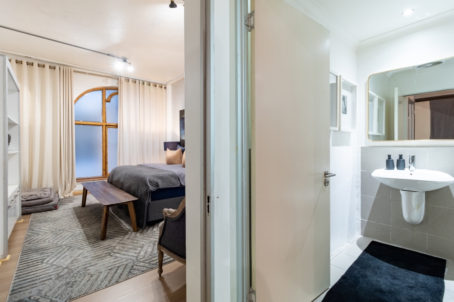 2 Bedroom Property for Sale in Cape Town City Centre Western Cape
